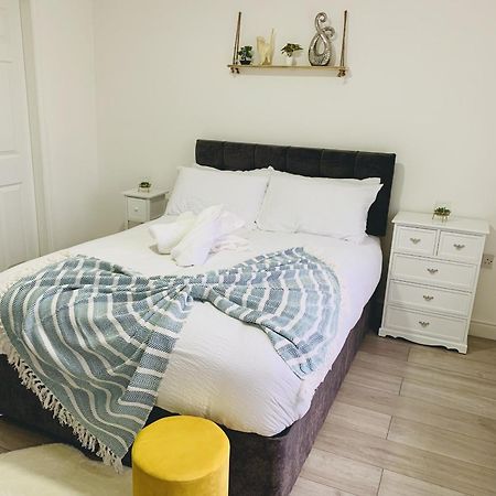 Modern & Cosy 2-Bed Apartment Near Nec, Airport & Jlr! Birmingham Cameră foto